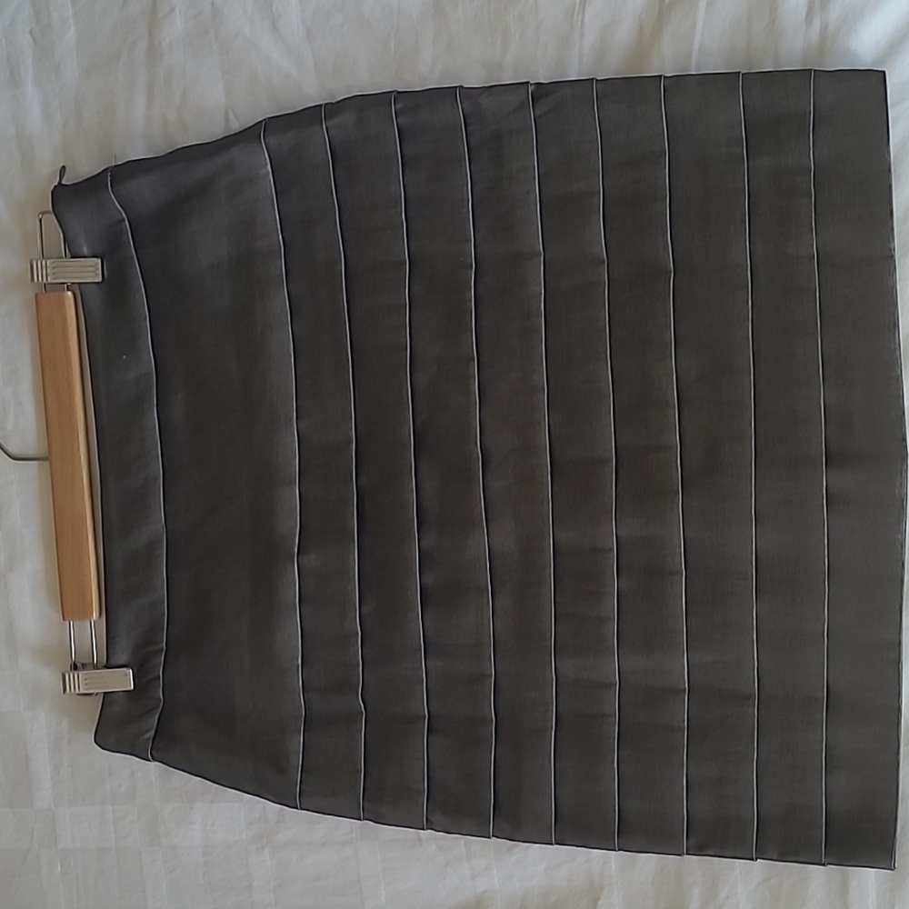 Tiered pewter skirt - size 8